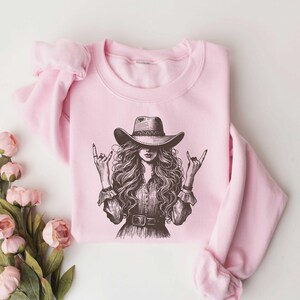 Cowgirl Shirt, Rodeo T-Shirt, Cowgirl Sweatshirt, Country Concert Sweater, Western Graphic Tee For Women, Western Crewneck bild 3