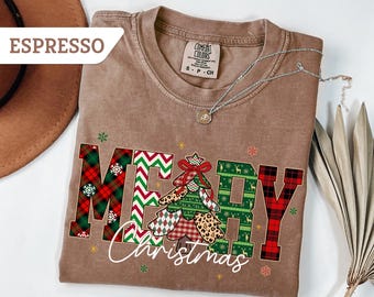 Comfort Colors®Merry Christmas Graphic Sweatshirt, Merry Christmas Family tShirt, Womens Holiday Gift, Retro Christmas Tee, Merry Xmas Gift