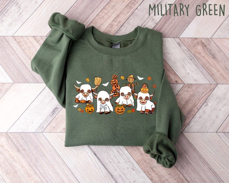 Halloween Sweatshirt, Ghost Cows Sweatshirt, Halloween Crewneck, Ghost Shirt, Cow Lover Gift, Funny Halloween Cow Sweatshirt, Halloween Tee afbeelding 2