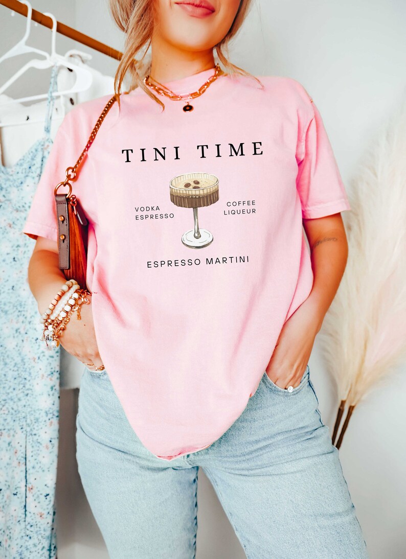 Espresso Martini Sweatshirt, Tini Time, Espresso Shirt, Espresso Martinis, Espresso Martini Top, Martini Lover Gift, Martinis Sweatshirt bild 4