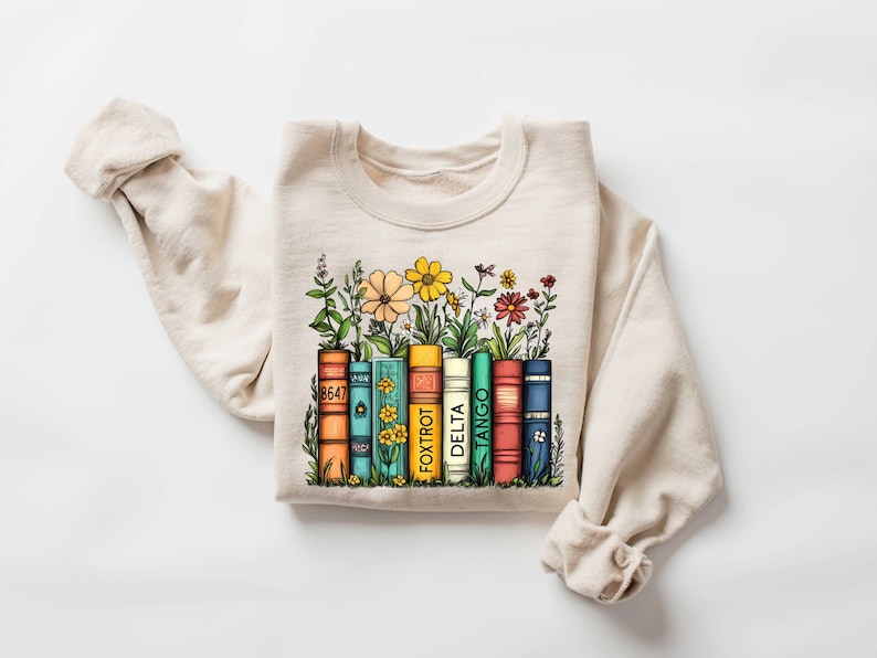 Chemise subtile anti-Trump, t-shirt anti-MAGA, t-shirt féministe démocrate, sweat-shirt protestation fleurs et livres, cadeau livre 8647, sweat-shirt fDT, résister image 5