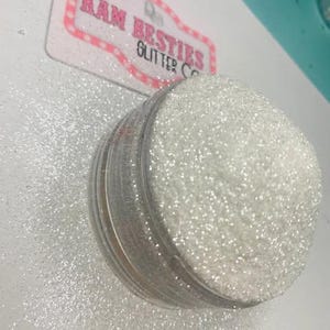 2 Unzen Polyester Glitter Shaker-Flasche auf den ersten Blick | Lösungsmittelbeständig und Epoxy-sicher | Kam Besties