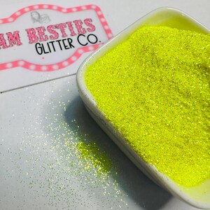 Vestito estivo con bottiglia shaker glitterata in poliestere da 2 once / resistente ai solventi e sicura per resina epossidica / Kam Besties