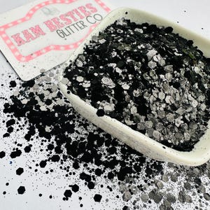 Botella mezcladora de poliéster con purpurina de 2 oz, color negro mate, resistente a los solventes y apta para epoxi / Kam Besties