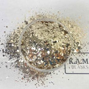 2 Unzen Polyester Glitter Shaker Flasche Bubbly Chunky | Lösungsmittelbeständig und Epoxy-sicher | Kam Besties