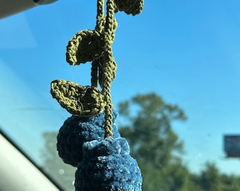 Blaubeere häkeln (individuell, als Schlüsselanhänger oder Autospiegelschmuck)