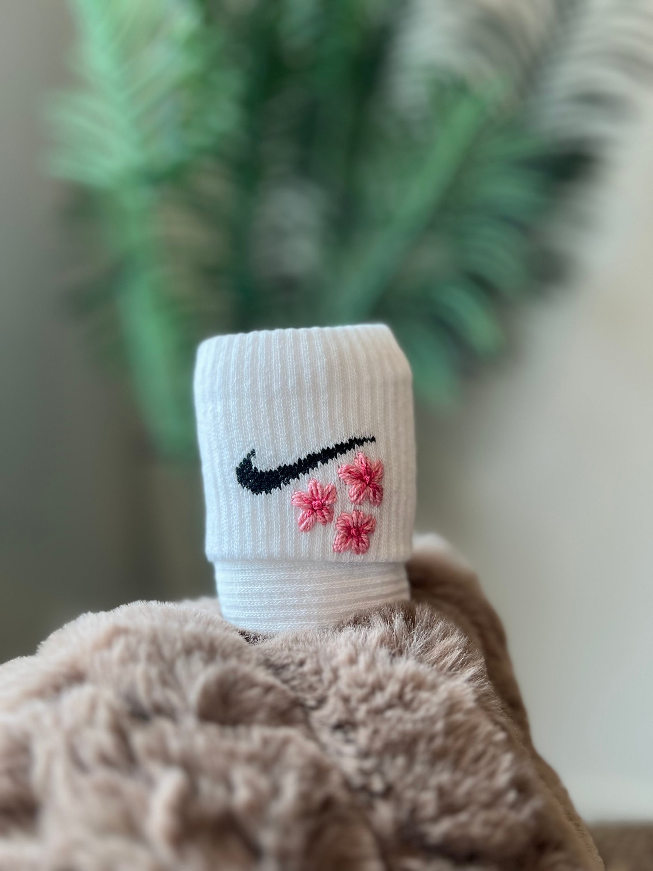 ナイキ 3 ピンクフラワー刺繍ソックス - Etsy 日本