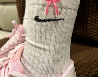 Light pink nike socks hotsell