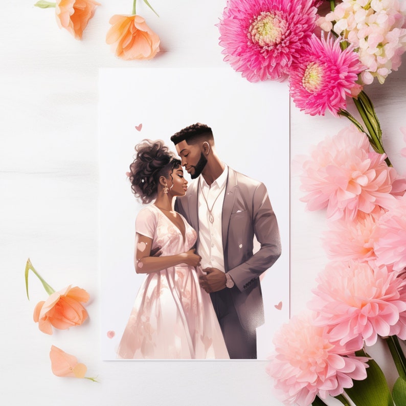 Puede incluir: Ilustraci&oacute;n rom&aacute;ntica de una pareja abraz&aacute;ndose, con la mujer vestida con un vestido rosa claro y el hombre con un traje gris. La obra de arte est&aacute; rodeada de flores rosas y melocot&oacute;n, creando una atm&oacute;sfera suave y amorosa. Peque&ntilde;os corazones rosas est&aacute;n dispersos.