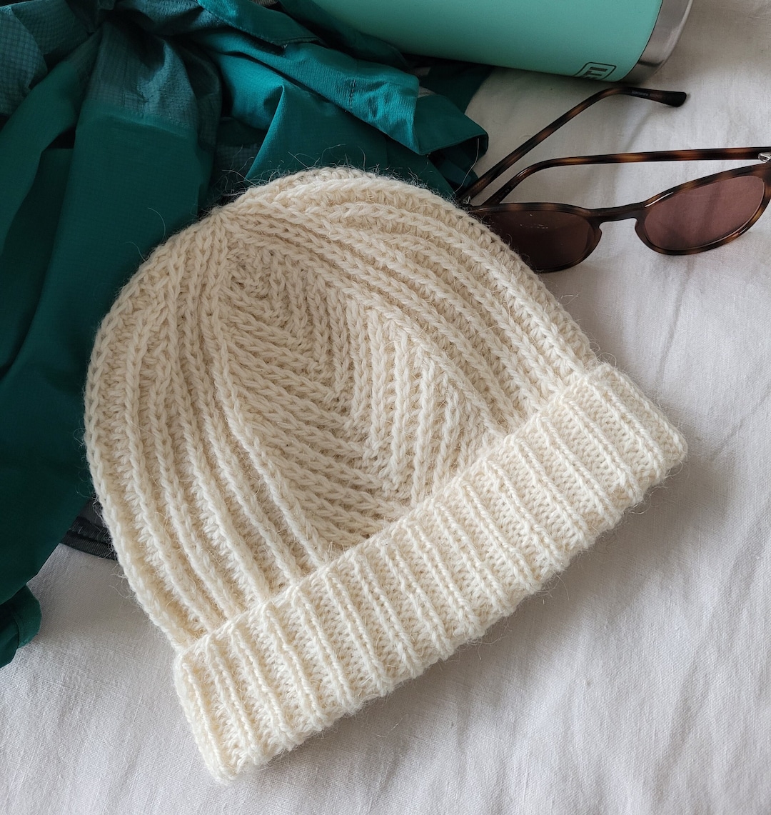 Women's or Men's Knitting Hat PATTERN / Merino Alpaca / Soft and Cozy