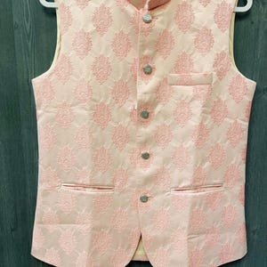 Light pink Mens vest size 38 US M