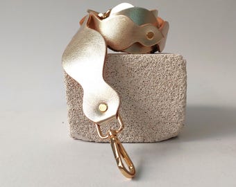 Wavy Metallic Leather Bag Strap: Removable Crossbody Handle