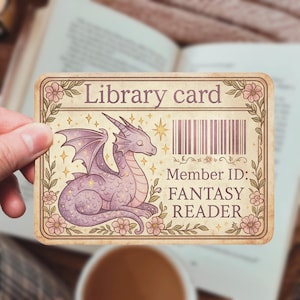 ファンタジーリーダーステッカー、図書カード、本好きステッカー、かわいいドラゴンブックステッカー、ファンタジーブック愛好家ドラゴンKindleステッカー、美的ドラゴンアート