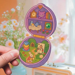 Alice im Wunderland inspiriert Polly Pocket Aufkleber Retro Wasserflasche Aufkleber 90er Jahre Retro Wasserflaschen Aufkleber Alice im Wunderland Aufkleber Süßer Laptop