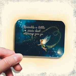 Naklejka inspirowana Dzwoneczkiem | Naklejka z motywującym cytatem winylowym | Magiczna dekoracja wróżki na laptopy, butelki na wodę, telefony i nie tylko | Dziennik