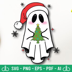 Puede incluir: Un fantasma blanco con un gorro de Papá Noel rojo sostiene un árbol de Navidad verde con adornos rojos y azules. El fantasma tiene ojos negros y mejillas rosadas.