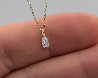 Collar de oro con colgante de lágrima, colgante solitario de pera, collar de diamantes en forma de pera, collar delicado, collar de oro de 14k con diamantes en forma de pera HG013