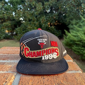 応援グッズ Chicago bulls 90s vintage cap Vintage Supersport Chicago Bulls Snapback Hat 90s | Depop