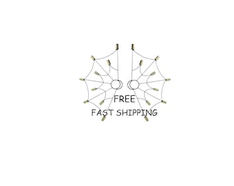 Op de afbeelding: Twee symmetrische, abstracte, webachtige ontwerpen met een centrale cirkel en uitstralende lijnen, die elk eindigen in een kleine, rechthoekige vorm. De tekst "FREE FAST SHIPPING" is gecentreerd tussen de ontwerpen.