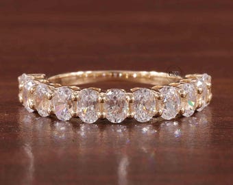 Anello a mezza eternità con moissanite taglio ovale, fede nuziale in oro giallo con moissanite, anello ovale da donna come regalo di anniversario, piccolo anello ovale minimalista