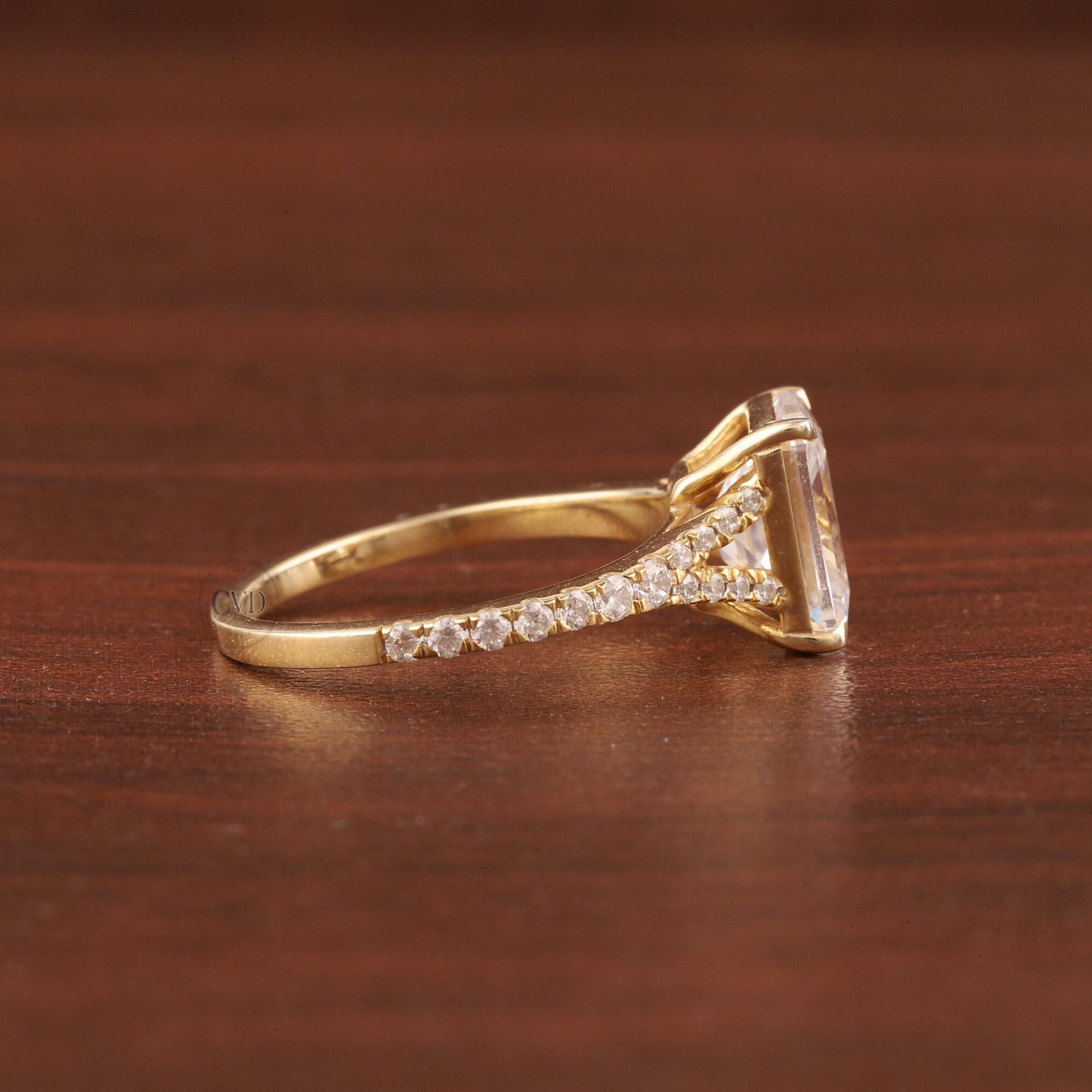 2.5 Ct Radiant Cut Colorless Moissanite Engagement Ring, Split Shank ...