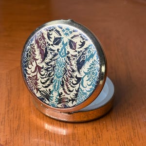 Vintage Stratton Pill Box | Gold Enamel Floral Tablet Case | 1960s Compact Pill Holder | Made in England | Collectible Gift | Boho Vanity