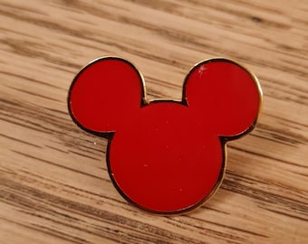 Vintage 1980s Disney Mickey Pin brooch