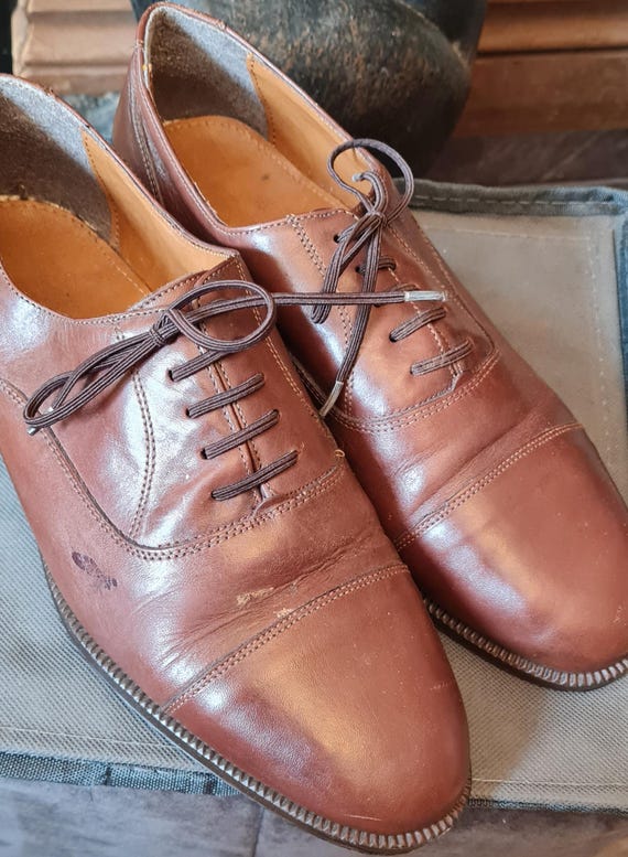 Mens Vintage Leather Brogue Style Dress Shoes Made in Italy  display picture 2