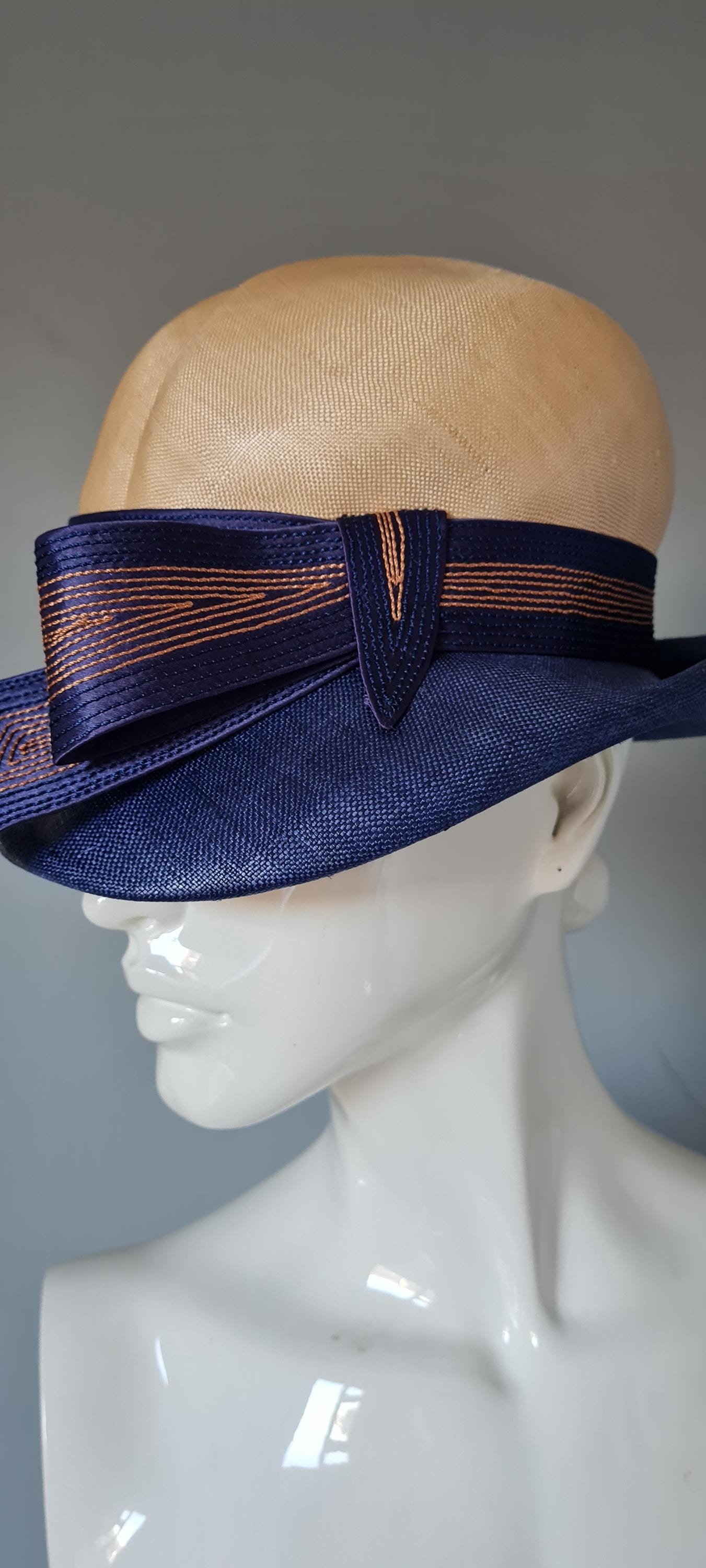 Chapeau Large Liz Claiborne - Taille 16.5 (Nouveau Avec étiquettes)