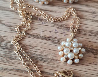 Pearl and Rhinestone cluster pendant with matching earrings goldtone vintage pierced ears