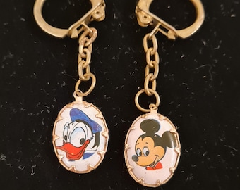 2x Vintage Walt Disney Produktionen 1980 Keyring Schlüsselanhänger Donald Duck und Micky Maus