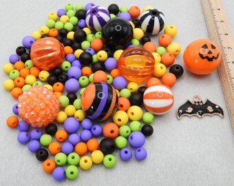 169 beads, + 1 pendant bat, Halloween, pumpkin, rhinestone, acrylic beads, chunky bubblegum, bead mix #128