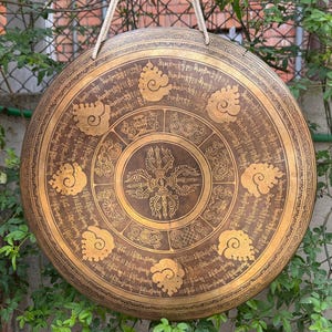 20 inches Gongs - Tibetan Mantra carved Handmade sound Healing Brass gong from Nepal - Temple bell Meditation sound session Gong with mallet