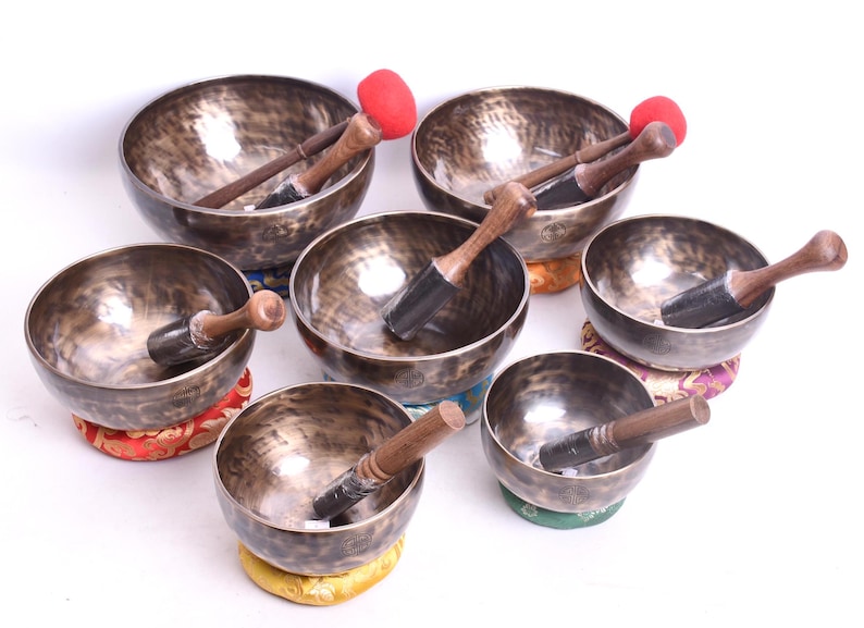 Full Moon Singing Bowl Set of 7 - Blessed by Monk Seven Chakra ...