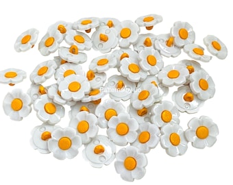 10 White Daisy Flower Buttons 18mm - 1.8cm diameter