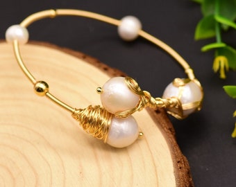 Pearl Bracelet - Adjustable, Fine Jewelry for Weddings & Parties,14K Gold .