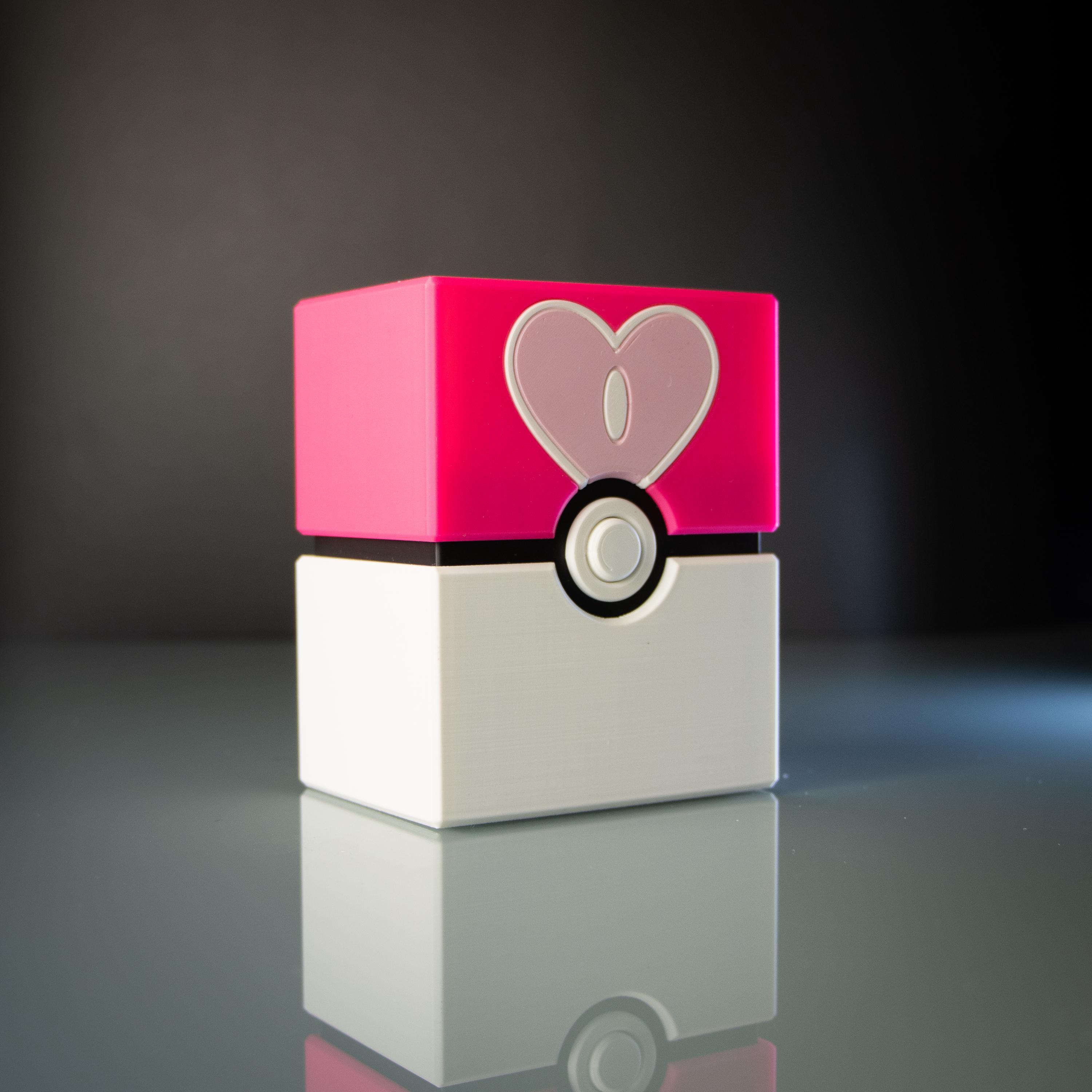 Loveball - Storagebox for Trading Card Games