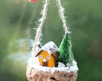 Decorazione invernale a forma di guscio di noce – Piccola casa di Natale, arredamento rustico