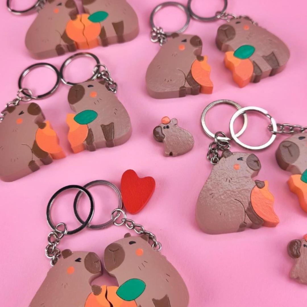 Capybara Lovers Keychain Set: Personalized Wooden Couple Keyrings - Etsy