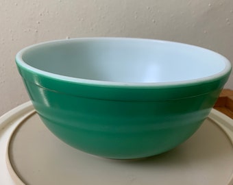 Grüne Pyrex Rührschüssel, 403, 2 1/2 Quart, Vintage