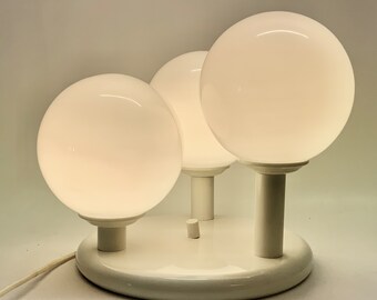 Mid-century ceiling or wall lamp white with bulbs | Modeled after Kaiser Leuchten | 70s Style | EU power 220-230V AC schuko plug |