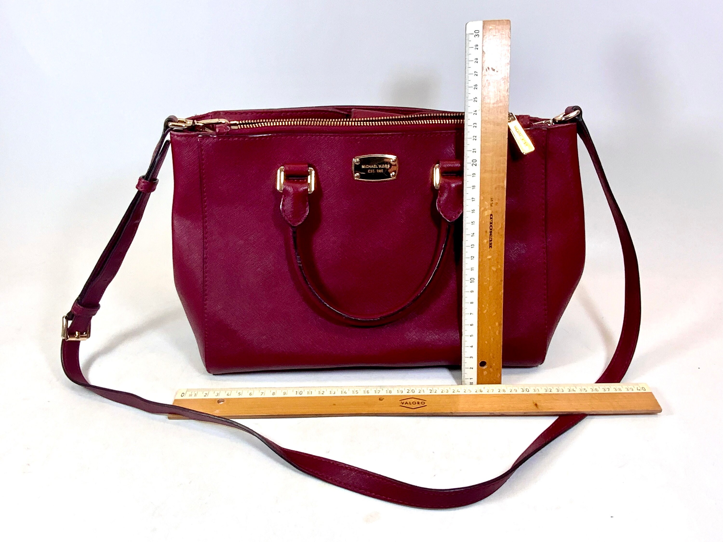 MICHAEL KORS バーガンディ ハンドバッグ Michael Kors Handbag | Bordeaux Red Handbag | Casual Chic Handbag