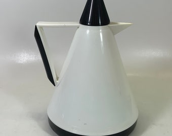 Thermoskanne im Memphis-Stil | Kaffeekanne, Teekanne weiß / schwarz | Achtzigerjahre-Design ist möglich. |