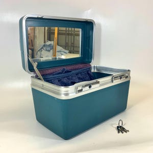 ヴィンテージ 70年代 VISA ビューティー ケース ライトブルー / アクア ケース |キー付きで完了 |