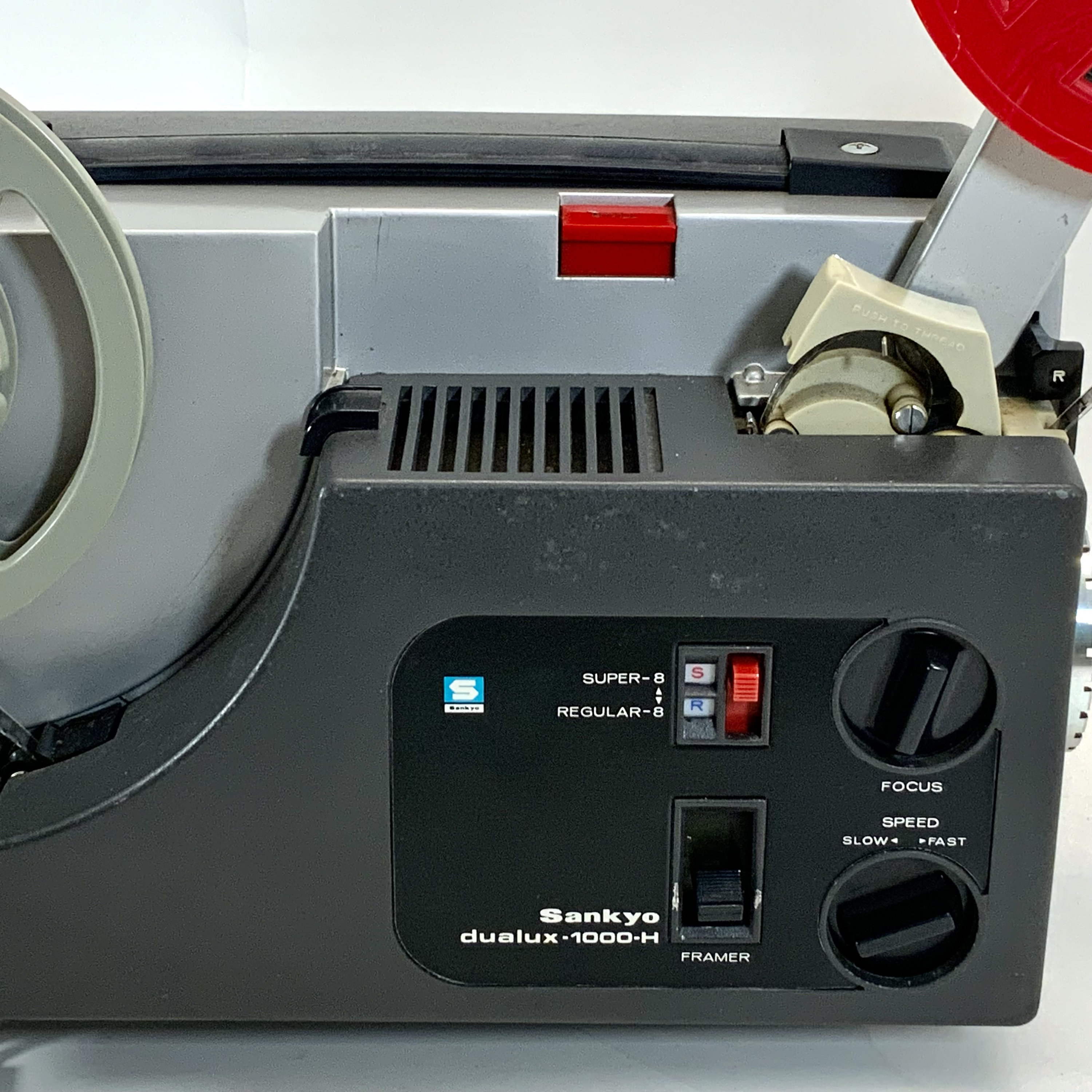 Sankyo Dualux 1000-H 8mm Film Projector | Photo / Film & Video