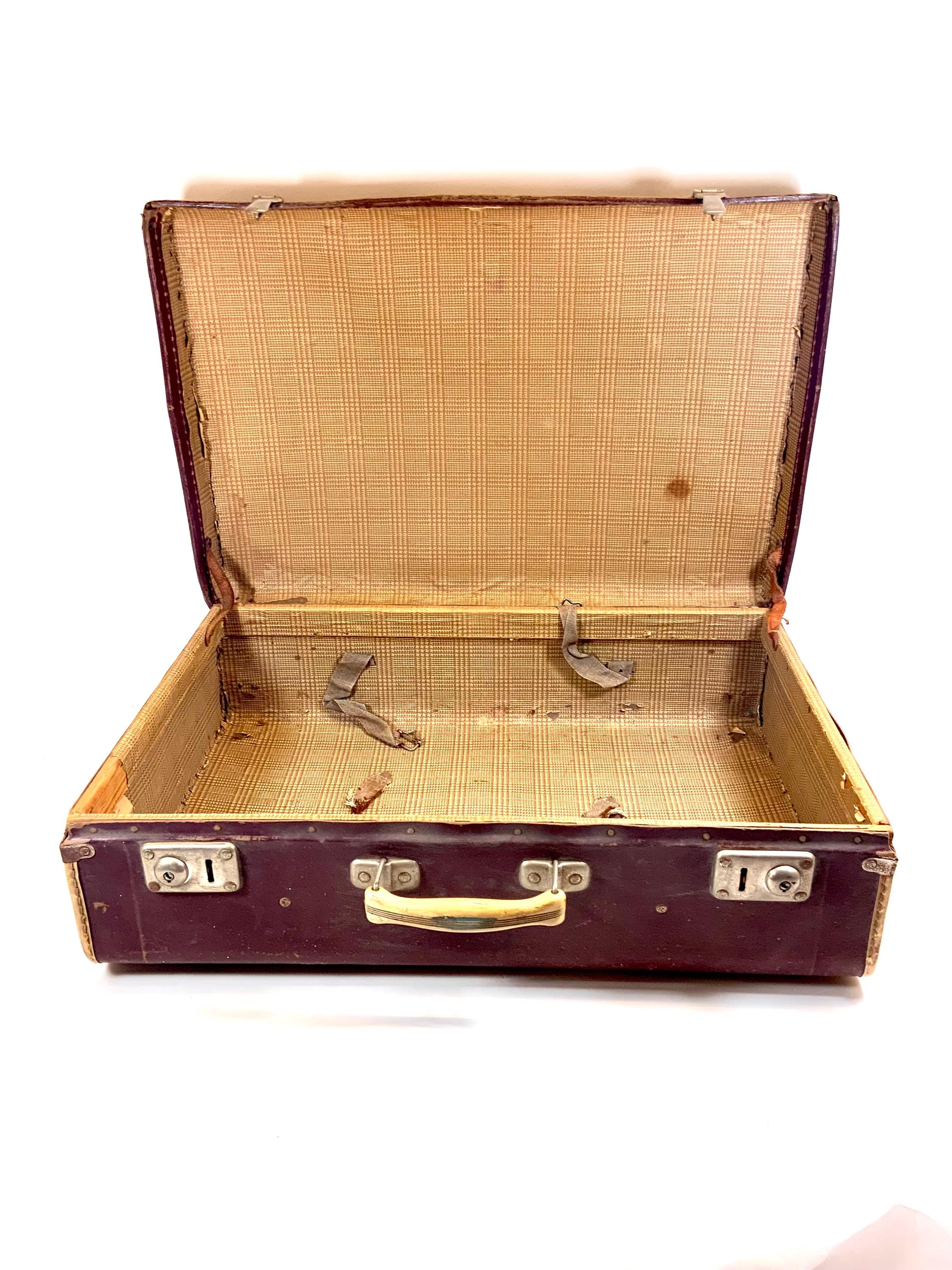 Vintage Old 1930s Suitcase | Beautifully Weathered Travel Suitcase