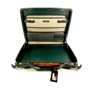 Mallette Samsonite vintage | Plastique vert avec numéro et serrure à clé | complet avec clés |