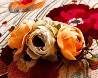 Headband - Oversized White and Peach Flowers - Fit All