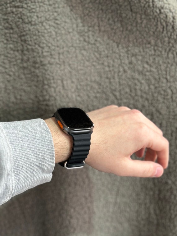 Apple watch black silicone band hot sale