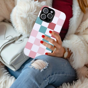 Valentines Day Checkerboard Phone Case for iPhone 16 15 14 13 12 11 X Pro Max Samsung Galaxy S24 S23 S22 Google Pixel, Pink Checkered Cover